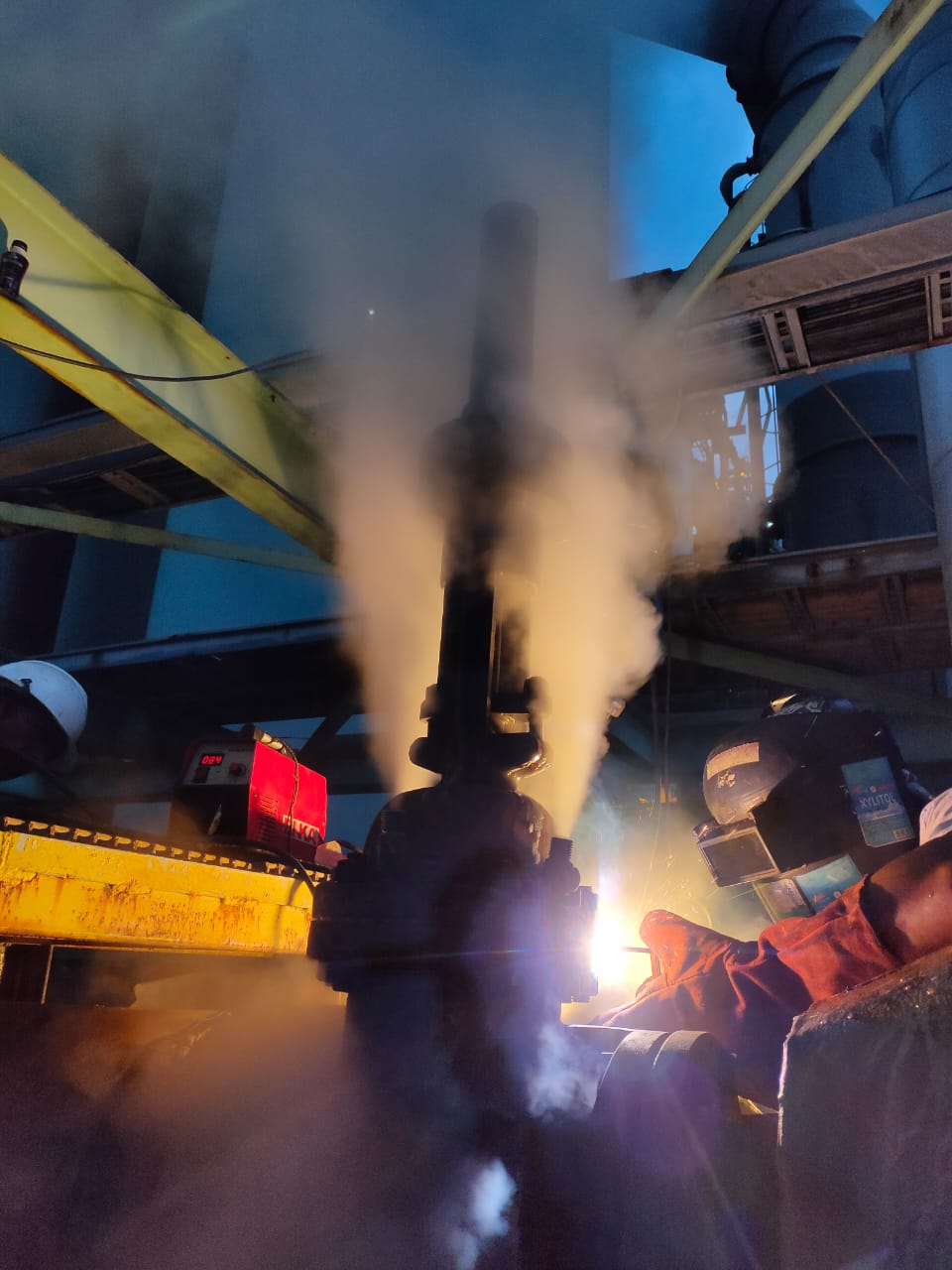 Proses Pemasangan Clamp Sebelum Injection (Online Leak Sealing)